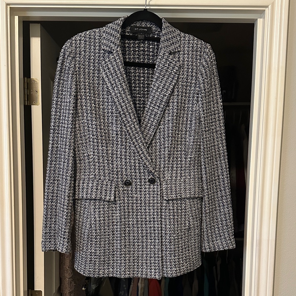 St. John Classic Navy and White Kitted Blazer